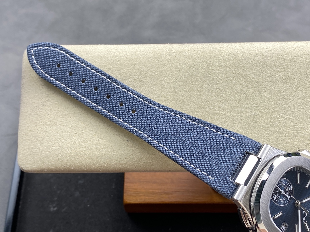 Classic Chronograph Watch – IW-2285 - Image 9
