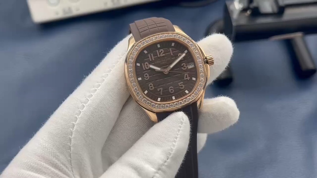 Nautilus 38.8 mm Watch – IW-2282