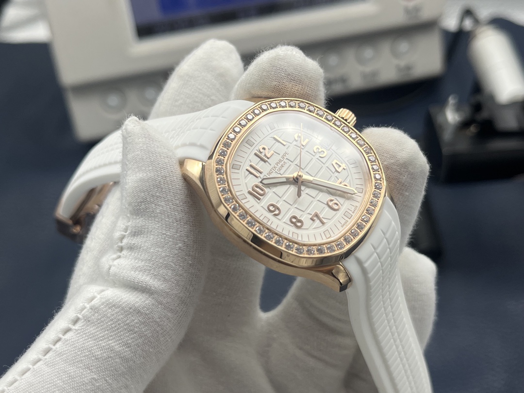 Nautilus 38.8 mm Watch – IW-2281 - Image 4