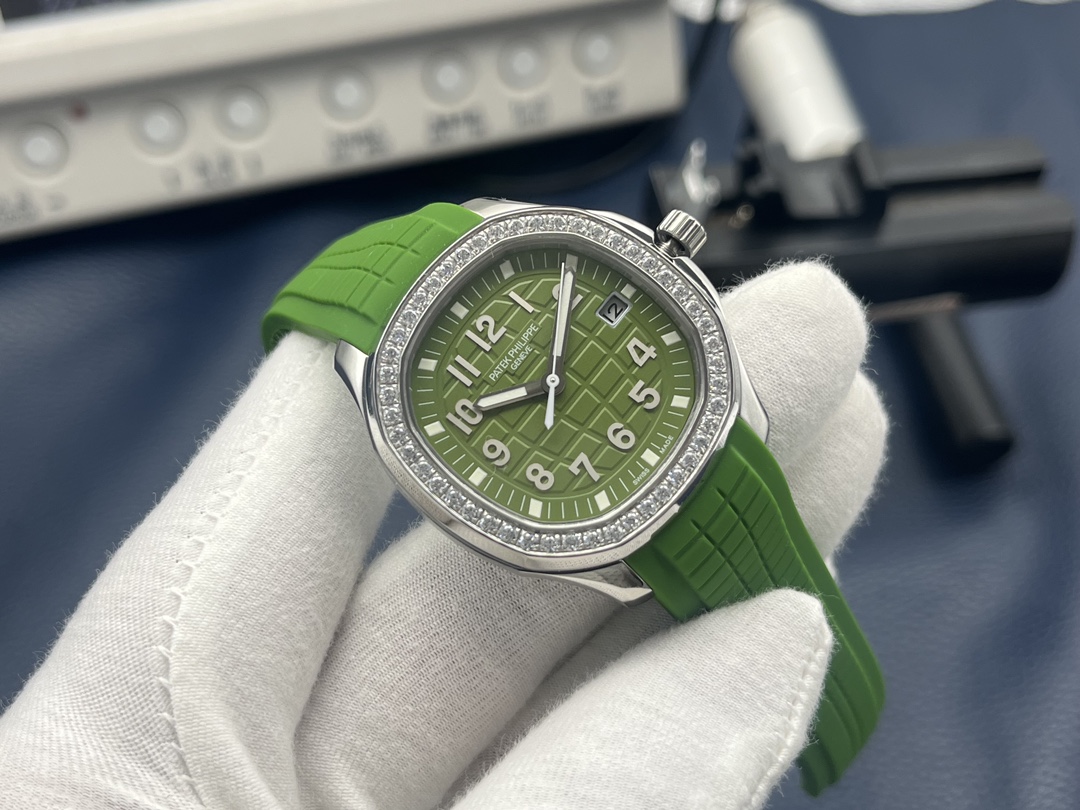 Nautilus 38.8 mm Watch – IW-2279