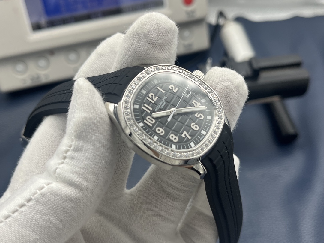 Nautilus 38.8 mm Watch – IW-2277 - Image 4