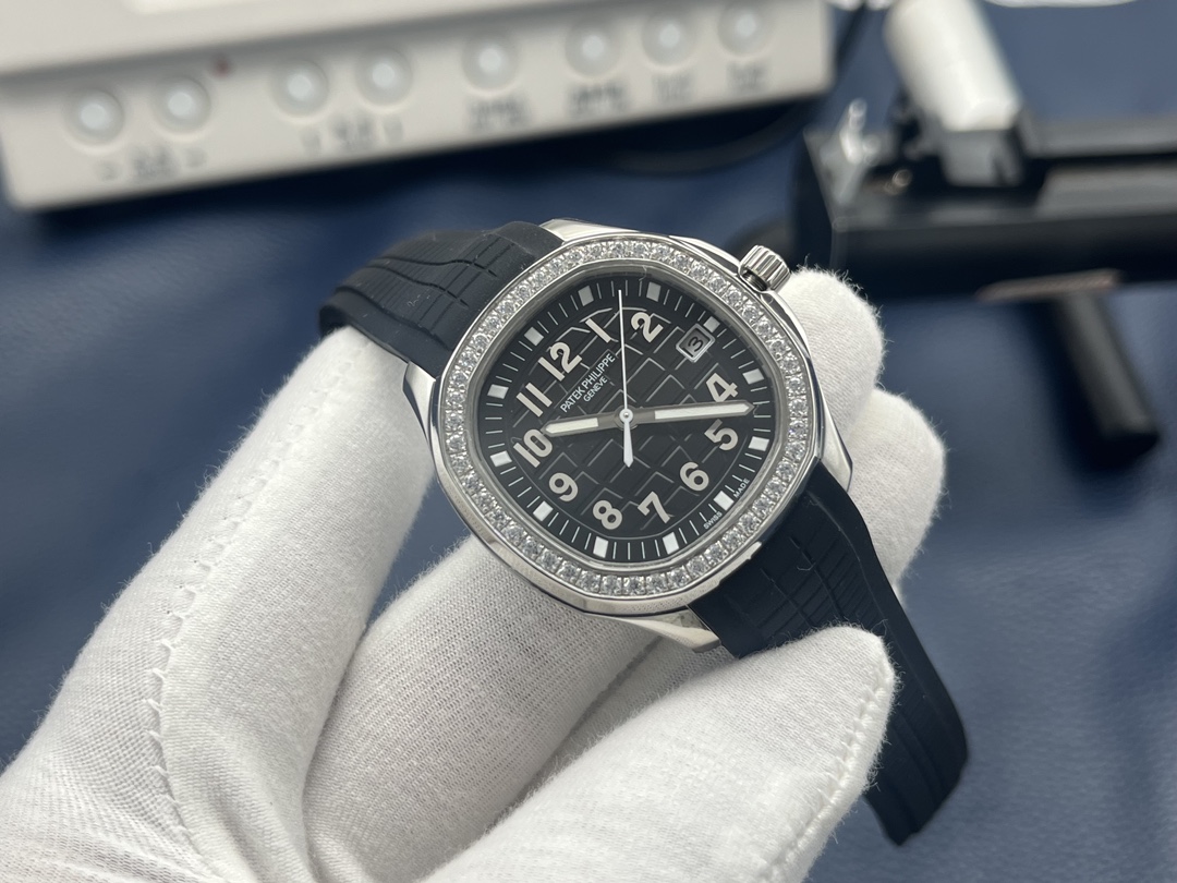 Nautilus 38.8 mm Watch – IW-2277
