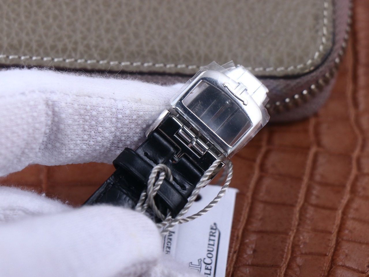 Jaeger-LeCoultre Classic 39 mm Watch – IW-0513 - Image 9