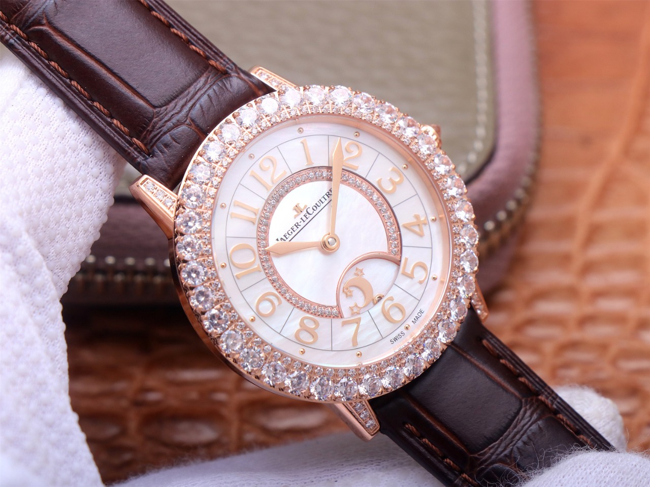 Jaeger-LeCoultre Classic 36 mm Watch – IW-0512 - Image 4