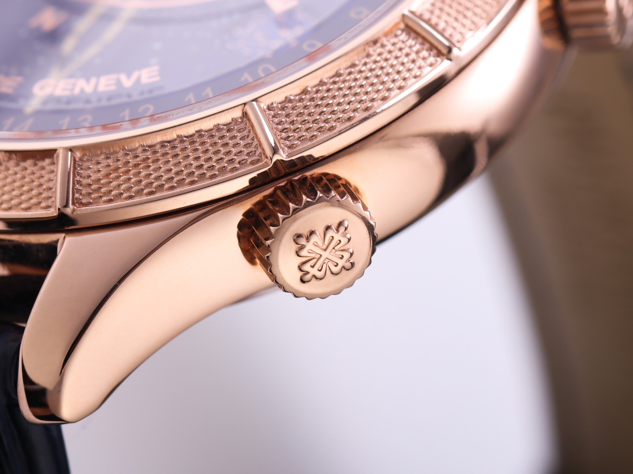 Patek Philippe Classic Moonphase Watch – IW-2625 - Image 4
