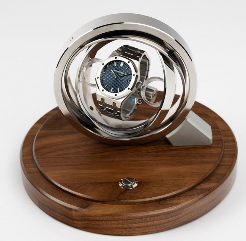 Audemars Piguet Royal Oak Watch – IW-2214 - Image 3