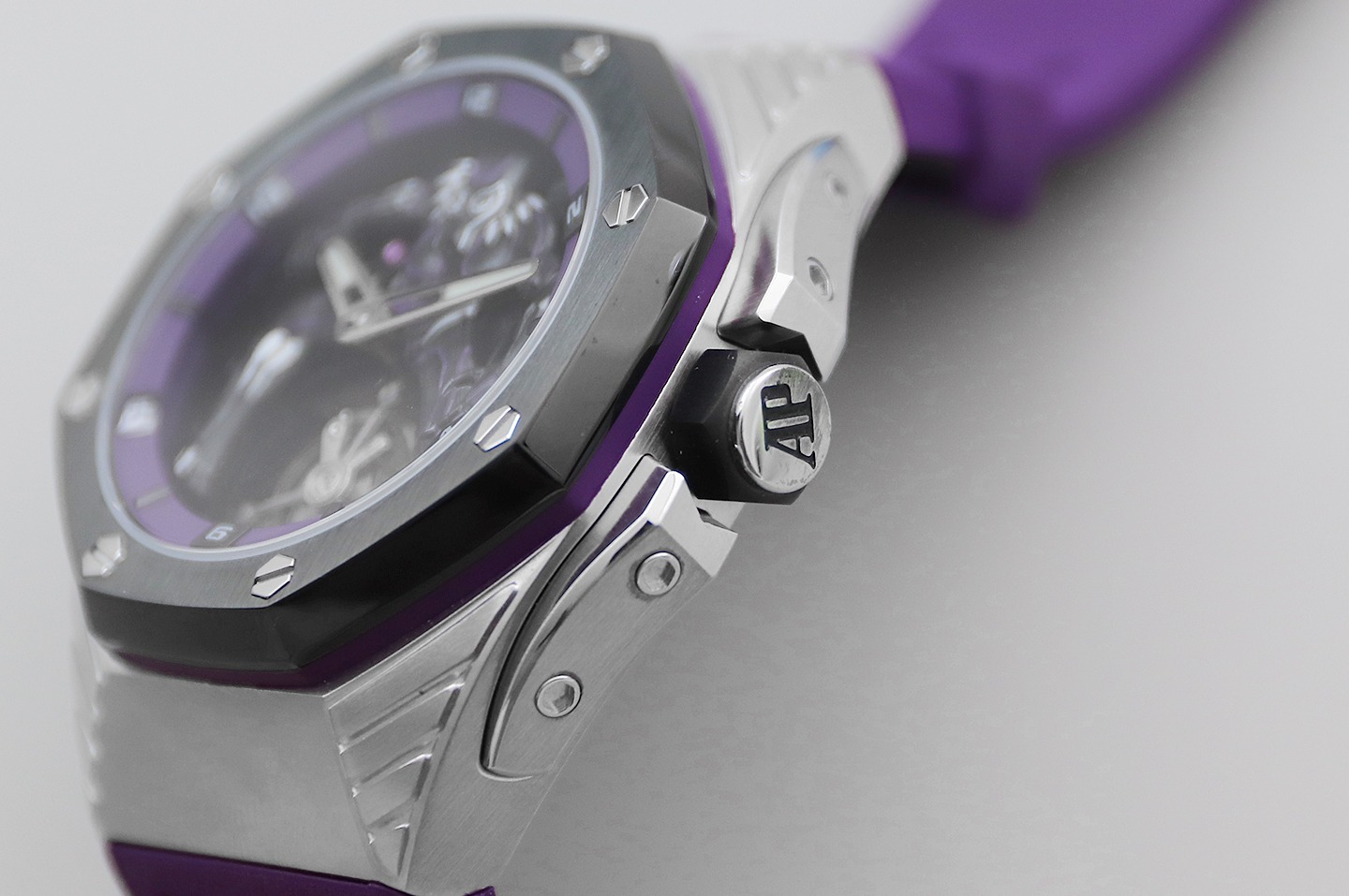 Audemars Piguet Royal Oak Tourbillon 44 mm Watch – IW-2156 - Image 4